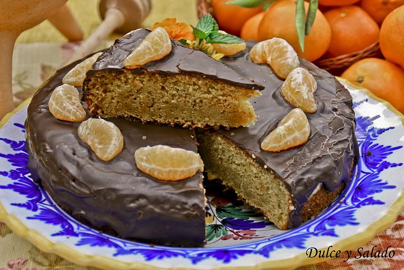 BIZCOCHO DE MANDARINA CON BAÑO DE CHOCOLATE
