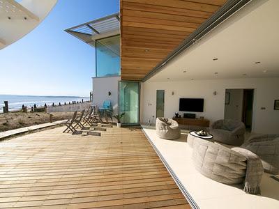 CASA MINIMALISTA DE PLAYA