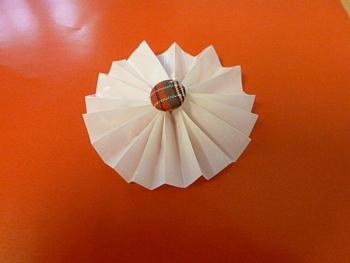 Flores de papel para adonar nuestros regalos