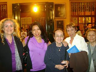 PADRE ARMANDO NIETO PRESIDE CELEBRACIÓN PARA PREPARAR LA NAVIDAD EN EL INSTITUTO RIVA AGÜERO. Resaltó coincidencia de dificultades de Guadalupe y Señor de los Milagros y grandeza de la fe en Perú y México.