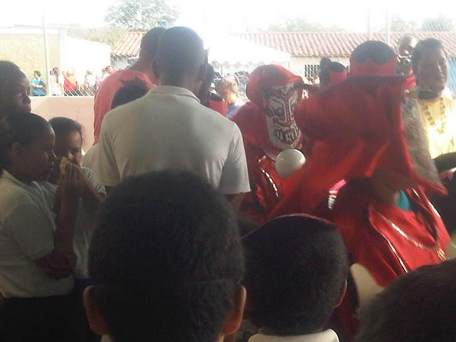 Una sonrisa en navidad para los  niños y niñas