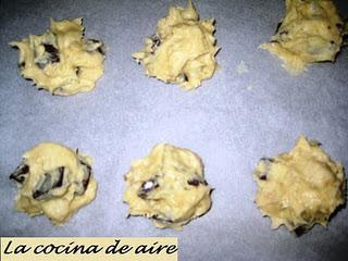 GALLETAS DE CHOCOLATE Y NUECES DE MACADAMIA