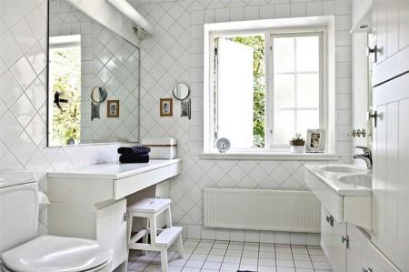 suelo de madera de roble espigado sofá de esquina silla barcelona rosetones en el techo papel de pared muebles de diseño lámpara diseño arco estilo sueco estilo nórdico estilo mid century modern estilo escandinavo detalles originales decoración decoración de interiores arcos divisorios decoración 