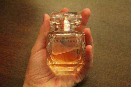 El frasco del perfume Elie Saab