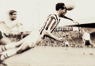 JEFF ASTLE: EL JUGADOR QUE MURIÓ POR EXCESO EN REMATES DE CABEZA