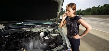 Llega la luz de emergencia V16, la sustituta de los triángulos reflectantes Llega la luz de emergencia V16