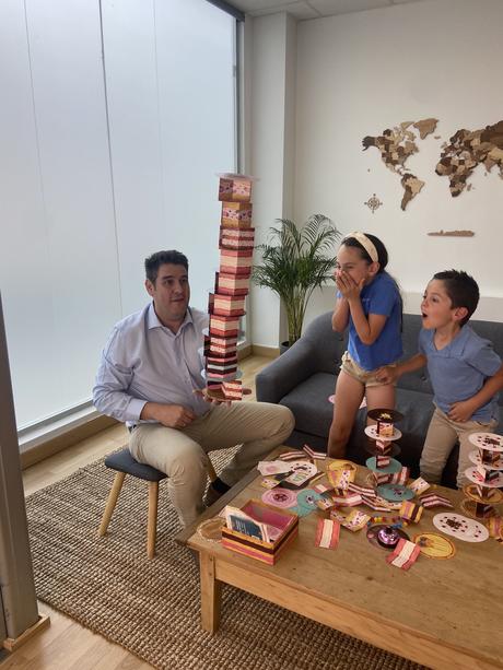 Proyecto ABJORRO: Un modelo de aprendizaje para niños e implantación en los colegios basado en juegos Proyecto ABJORRO: Un modelo de aprendizaje para niños e implantación en los colegios basado en juegos