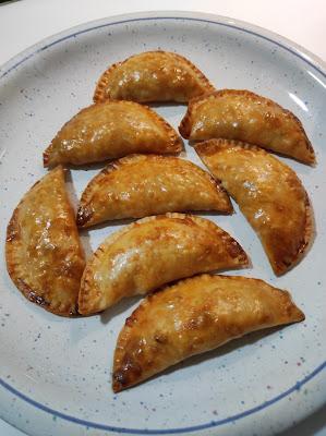 EMPANADILLAS DE CHORIZO Y HUEVO
