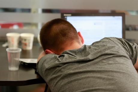 Cómo Afecta la Narcolepsia a la Vida Diaria y Cómo Manejarla