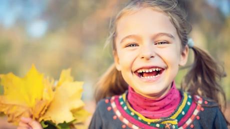 Consejos para cambiar el armario de los niños de verano a otoño