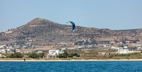 4 lugares para practicar kitesurf y windsurf en Paros 4 lugares para practicar kitesurf y windsurf en Paros