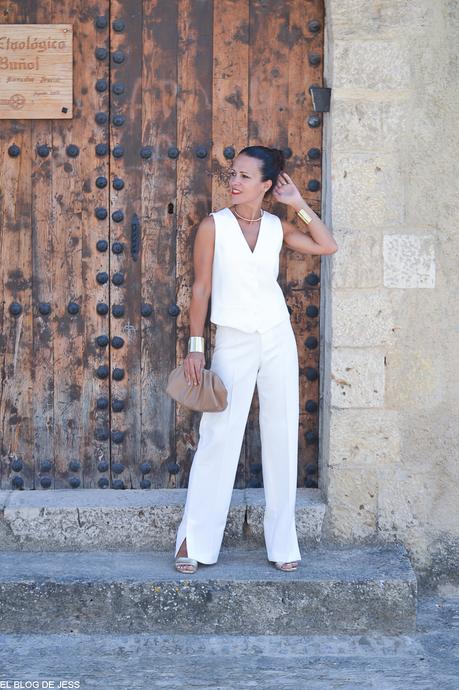 WHITE LOOK WHITE LOOK