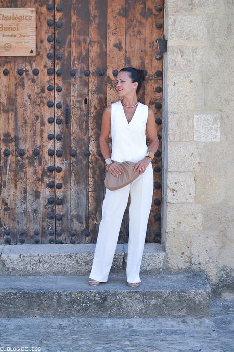 WHITE LOOK WHITE LOOK