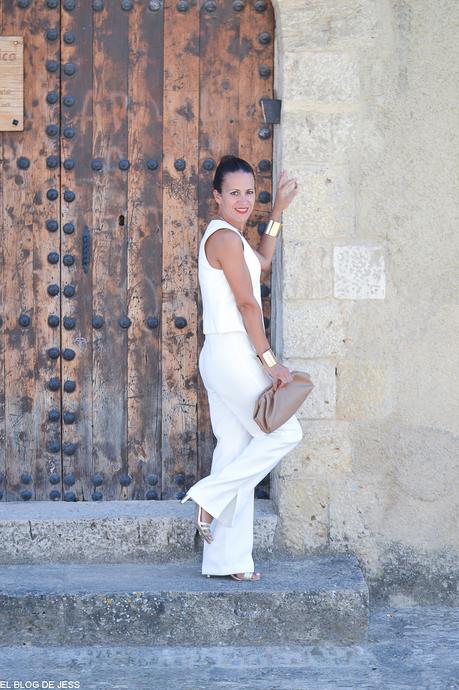 WHITE LOOK WHITE LOOK