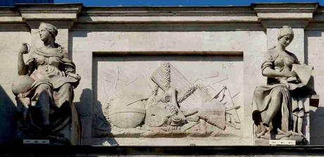 Alegorías matemáticas en los Arcos de Nancy