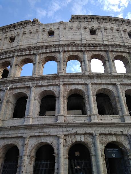 ¿Por qué cayó en desuso el coliseo? ¿Por qué cayó en desuso el coliseo?
