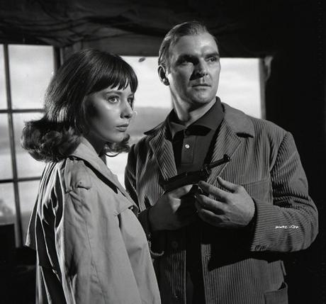 Hombre murió tres veces, el (Gran Bretaña, 1963) Hombre murió tres veces, el (Gran Bretaña, 1963)