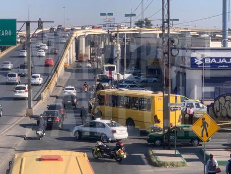 Mujer fallece tras ser atropellada por camión en avenida Salvador Nava e Industrias