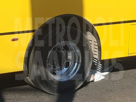 Mujer fallece tras ser atropellada por camión en avenida Salvador Nava e Industrias