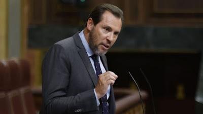 El PSOE sorprendió con Óscar Puente y Feijóo lo calificó como “el club de la comedia”.