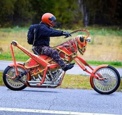 El PSOE sorprendió con Óscar Puente y Feijóo lo calificó como “el club de la comedia”.