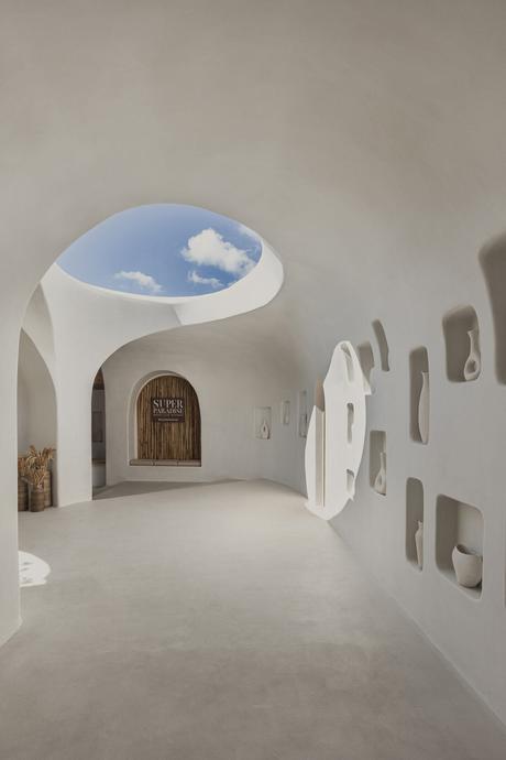 Descubre Super Paradise Beach Club en Mykonos 14