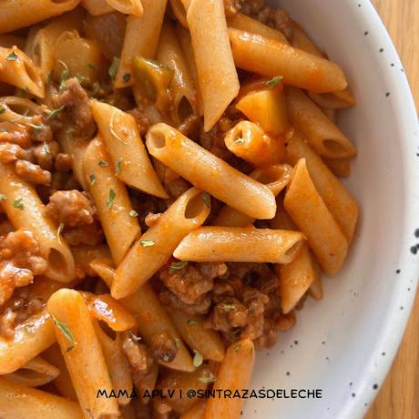 Macarrones con carne y pisto - Receta rápida Macarrones con carne y pisto - Receta rápida
