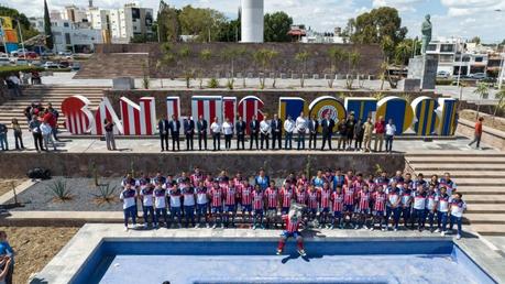 San Luis Potosí Honra al Atlético con Letras Monumentales