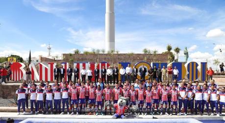 San Luis Potosí Honra al Atlético con Letras Monumentales