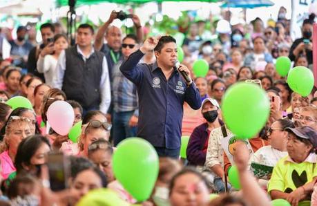 RICARDO GALLARDO DIFUNDE NUEVA EVALUACIÓN A LAS Y LOS FUNCIONARIOS