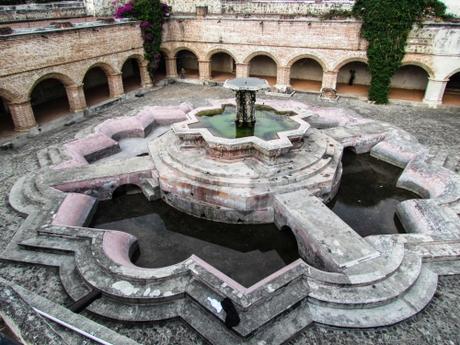 Iglesia y convento La Merced. Antigua. Guatemala