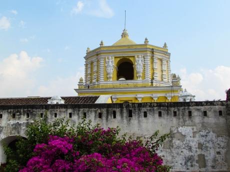 Iglesia y convento La Merced. Antigua. Guatemala