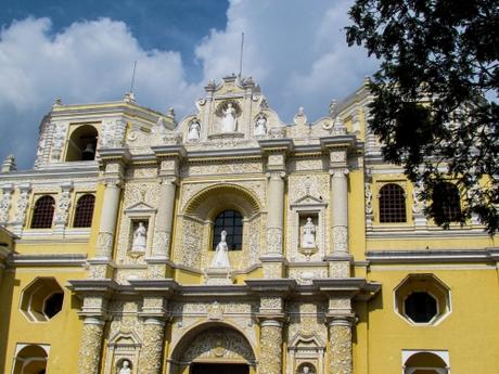 Iglesia y convento La Merced. Antigua. Guatemala