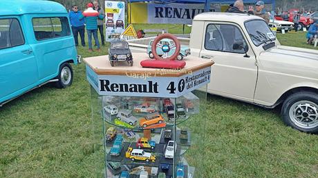 Las miniaturas del stand de Restauradores del Renault 4