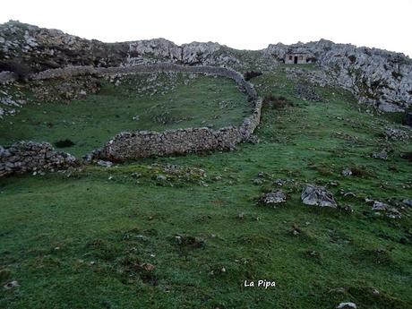 Alevia-La Escalá-Canal de las Vacas-Llonín-Cavandi-La Lizosa
