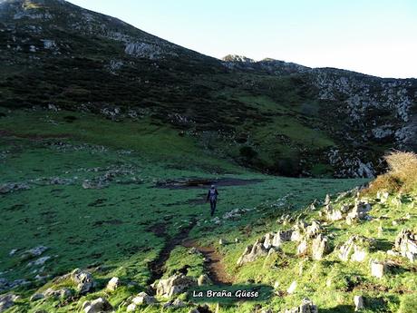 Alevia-La Escalá-Canal de las Vacas-Llonín-Cavandi-La Lizosa