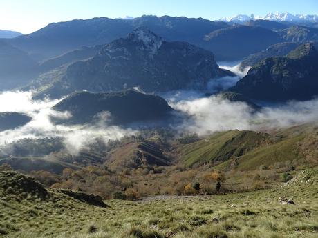 Alevia-La Escalá-Canal de las Vacas-Llonín-Cavandi-La Lizosa