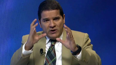 «Gobierno anuncia la llegada de las navidades pagando el adelanto de aguinaldos miserables y fraccionados», denunció Luis Augusto Romero