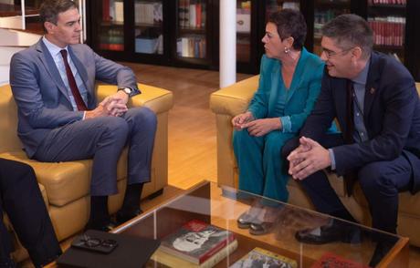 Ya vienen los míos. La hora del anarco liberalismo