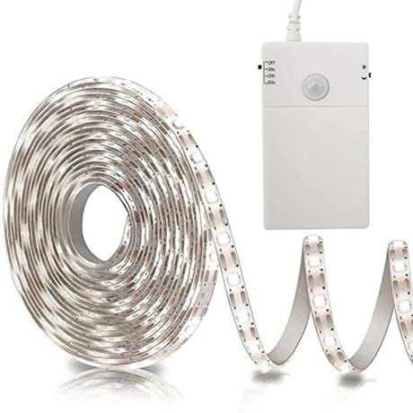 Tiras LED Con Detector De Movimiento Funciona con Pilas, 2M 60 LED Sensor de Movimiento Luces de Tira Llevadas Interiores con 2 Modos para Armarios, Escaleras, Cocina, Armario (Blanco Frío 6000K)