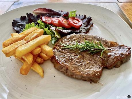 Solomillo de ternera con mantequilla de ajo y romero