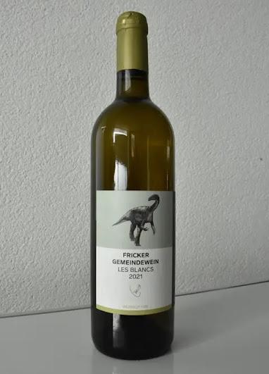 Un Plateosaurus en el vino comunitario de Frick