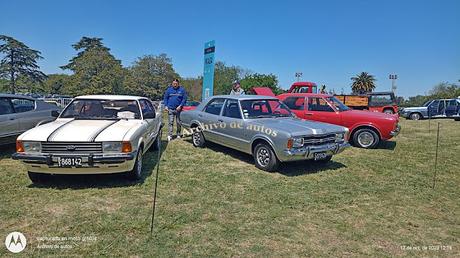 Sol, autos clásicos y público en AutoClásica 2023 Sol, autos clásicos y público en AutoClásica 2023