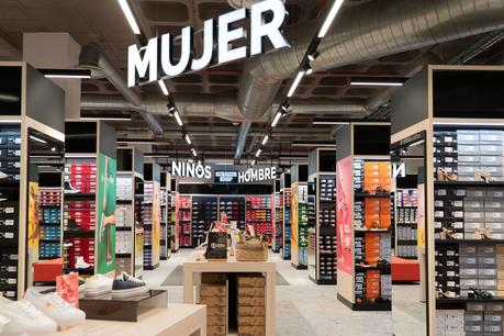 La cadena multimarca francesa Besson refuerza su expansión con su primera tienda de calzado en el País Vasco La cadena multimarca francesa Besson refuerza su expansión con su primera tienda de calzado en el País Vasco