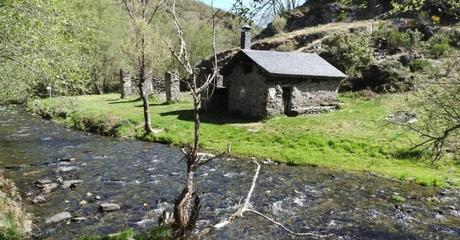 Rutas de senderismo en el Bierzo Rutas de senderismo en el Bierzo
