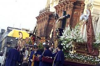 NUEVA PROCESIÓN CON LOS MISTERIOS DOLOROSOS DEL ROSARIO