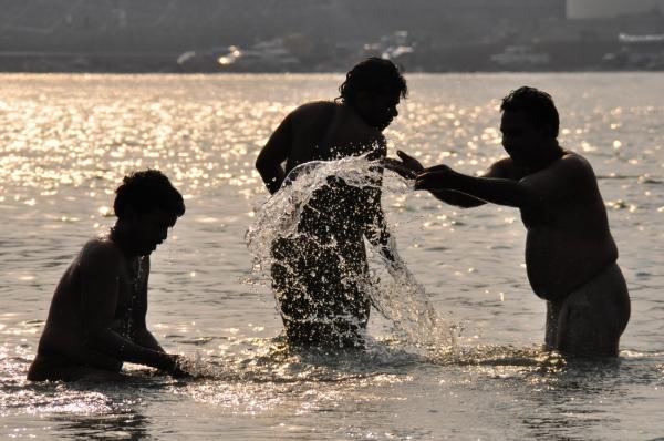 Rishikesh – Un gran Negocio del Yoga