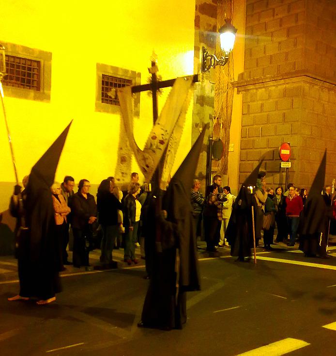 ES TIEMPO DE PROCESIONES