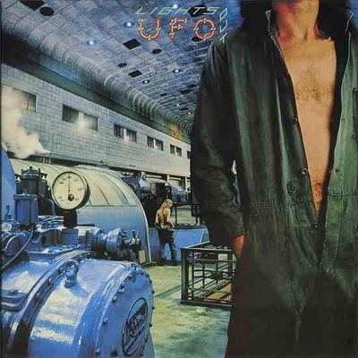 LIGHTS OUT - UFO (1977)