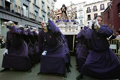 Dieciséis preguntas incrédulas sobre la Semana Santa.